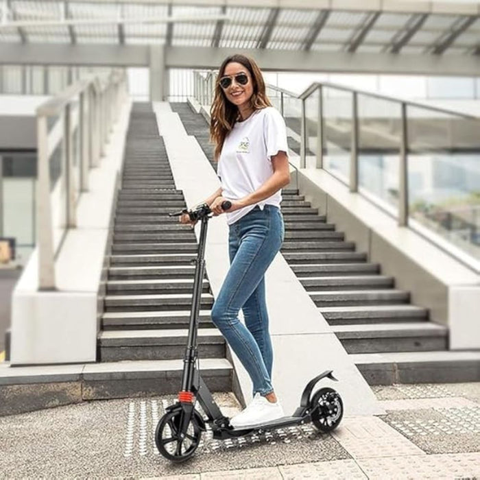 Adjustable Urban Scooter I Extra wide and low Deck I Foldable, Light Up Wheels