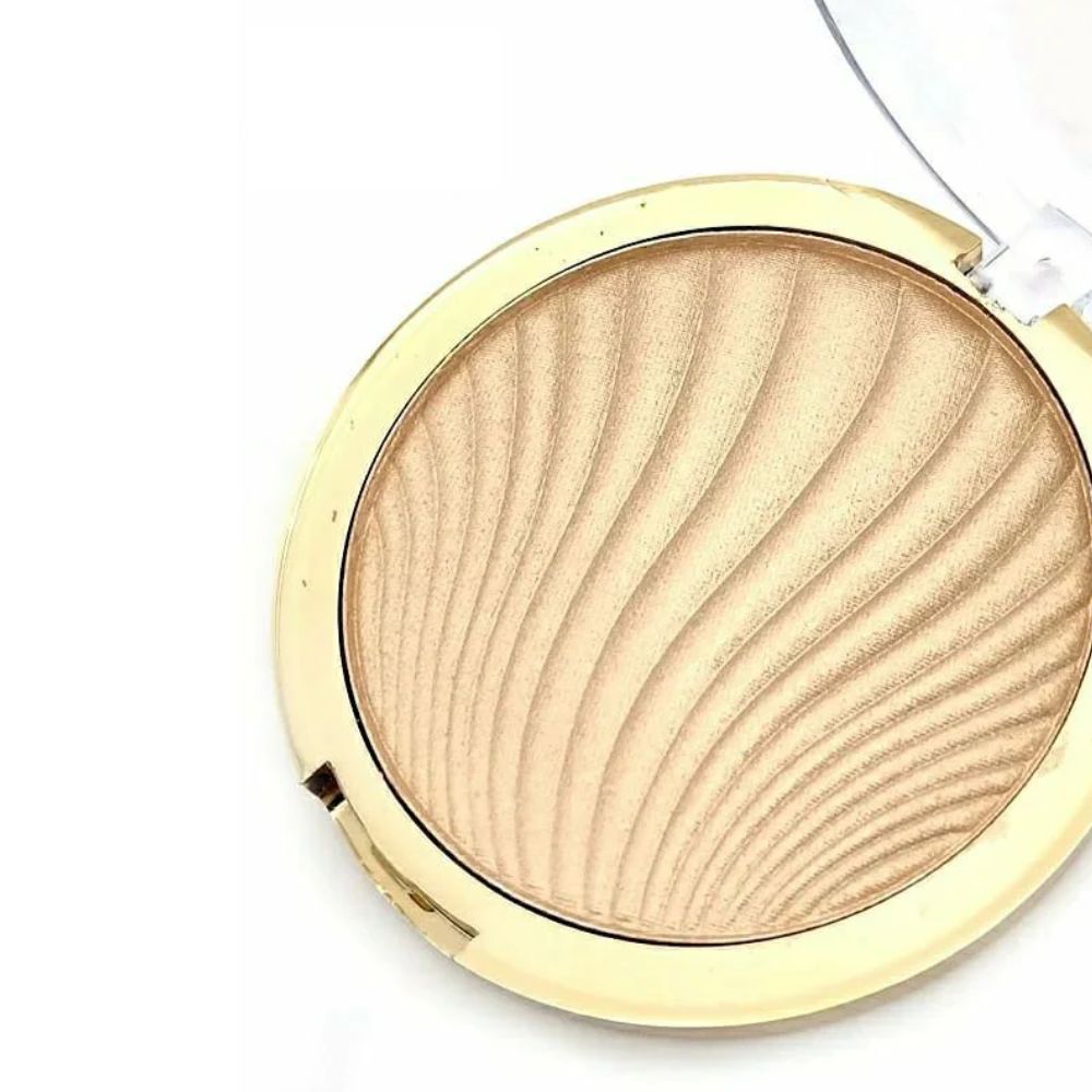 Highlighter (Pack of 3) I Comes in three eye-catching shades I Long Lasting Highlighter Makeup